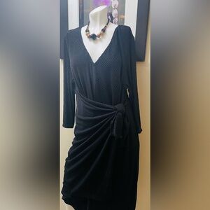Kato Elegant Black V-Neck Dress